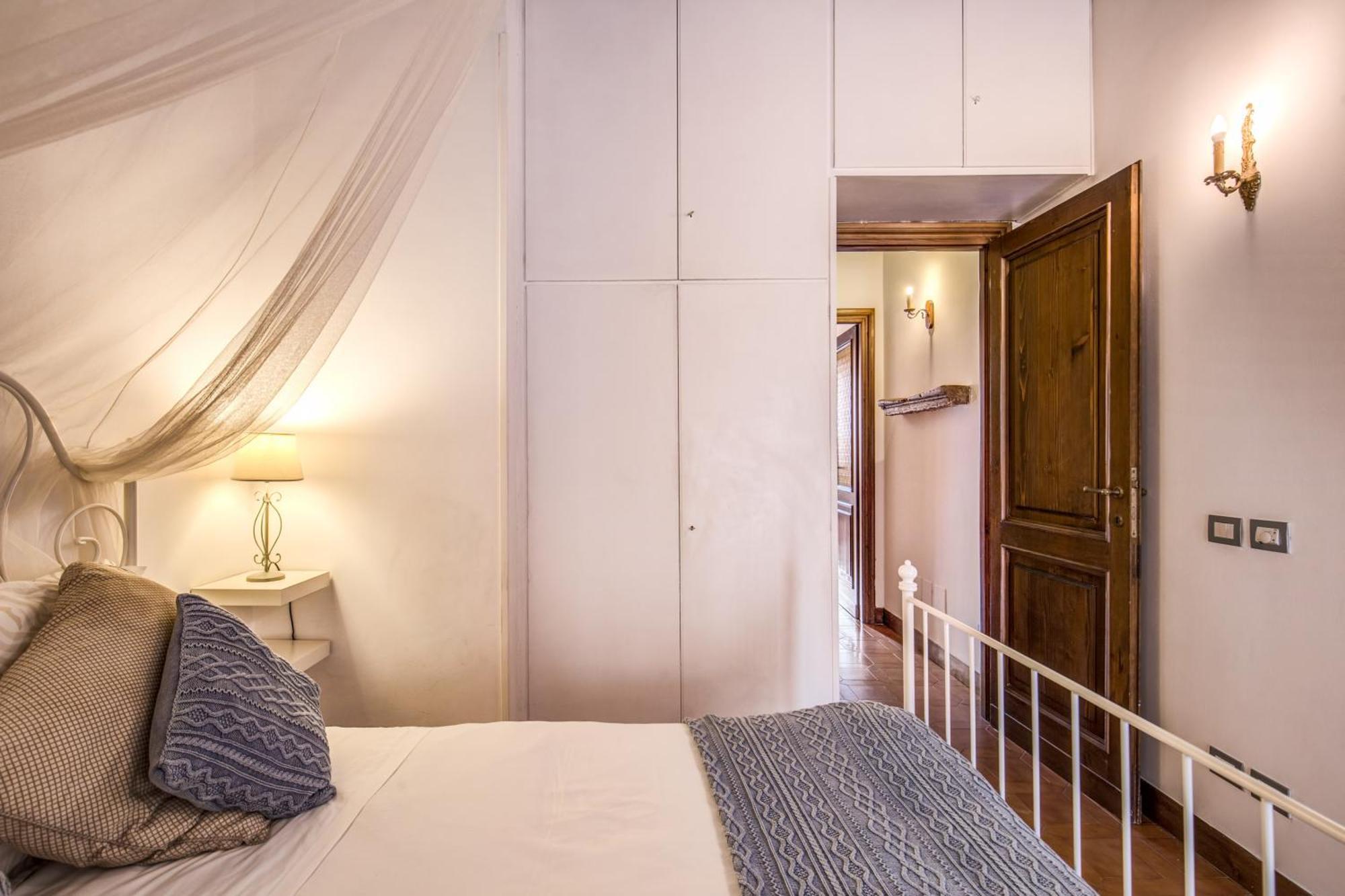 Elegant Apartment Behind The Colosseum Roma Exterior foto