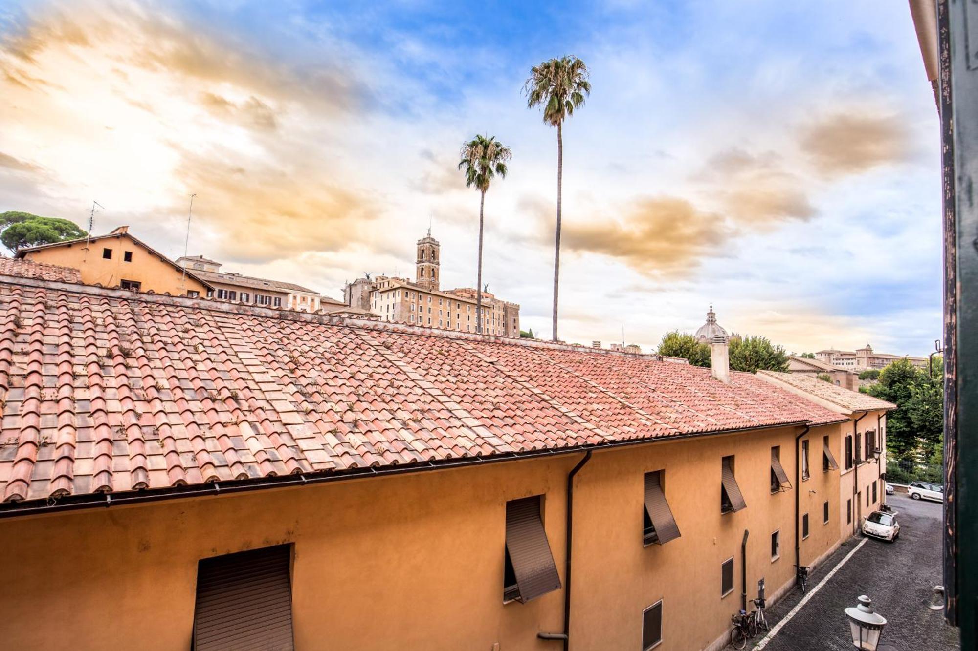 Elegant Apartment Behind The Colosseum Roma Exterior foto