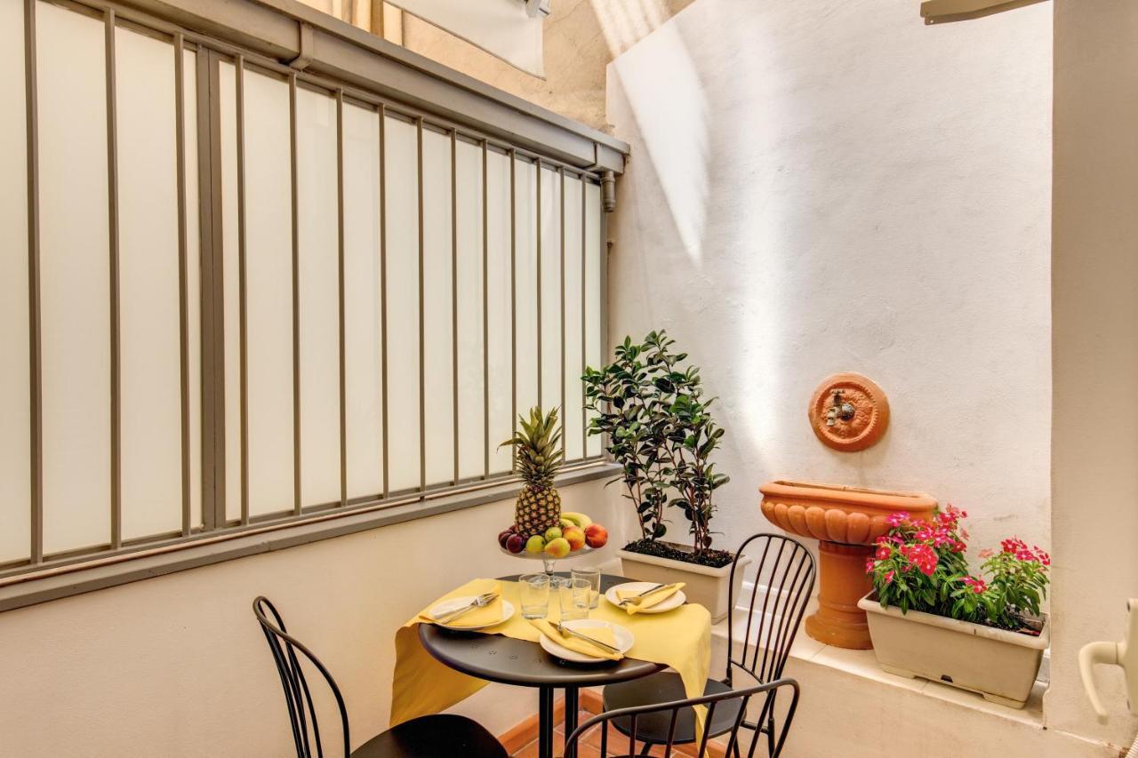 Elegant Apartment Behind The Colosseum Roma Habitación foto